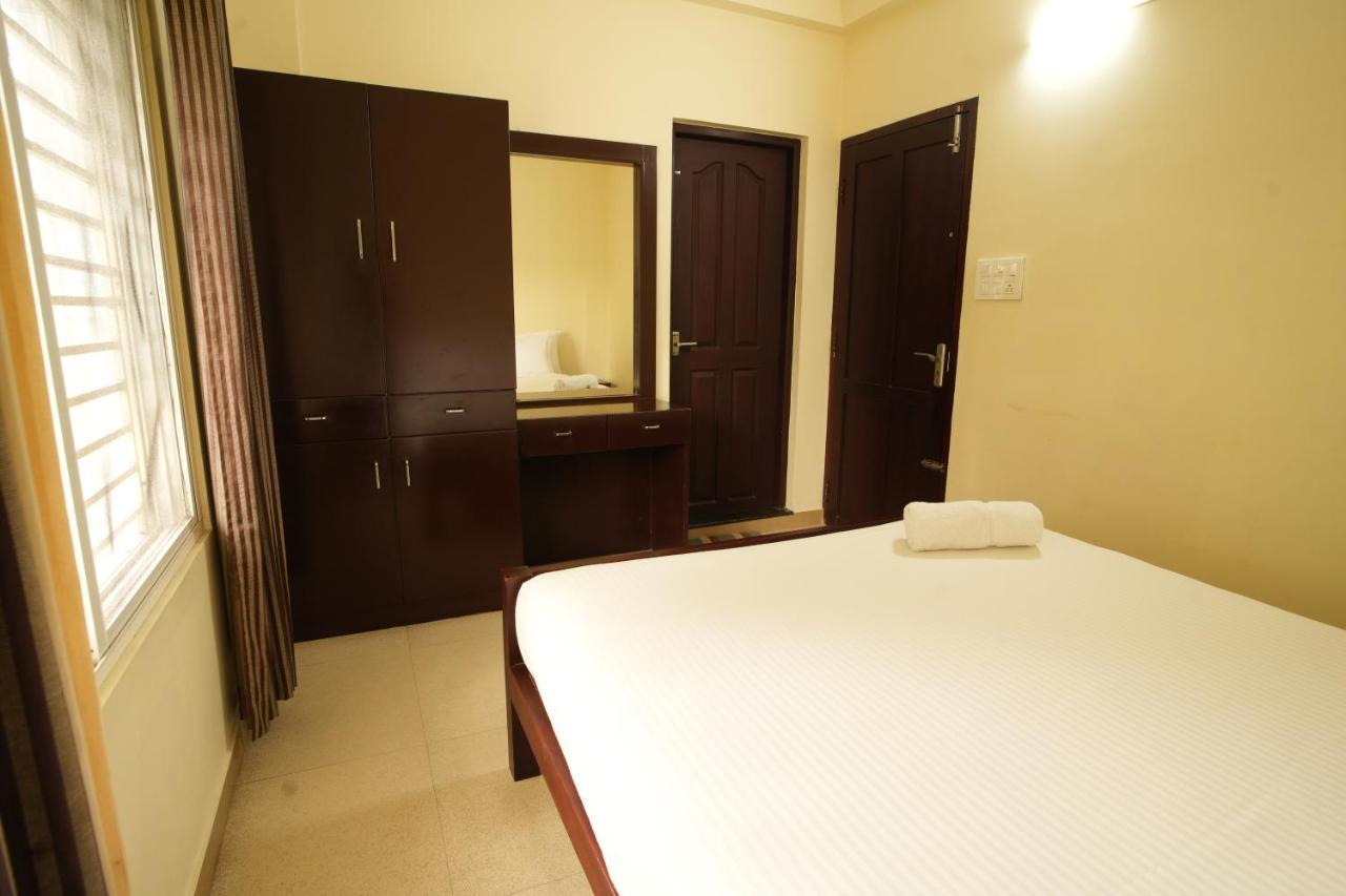 K V Suites Kochi Exterior foto