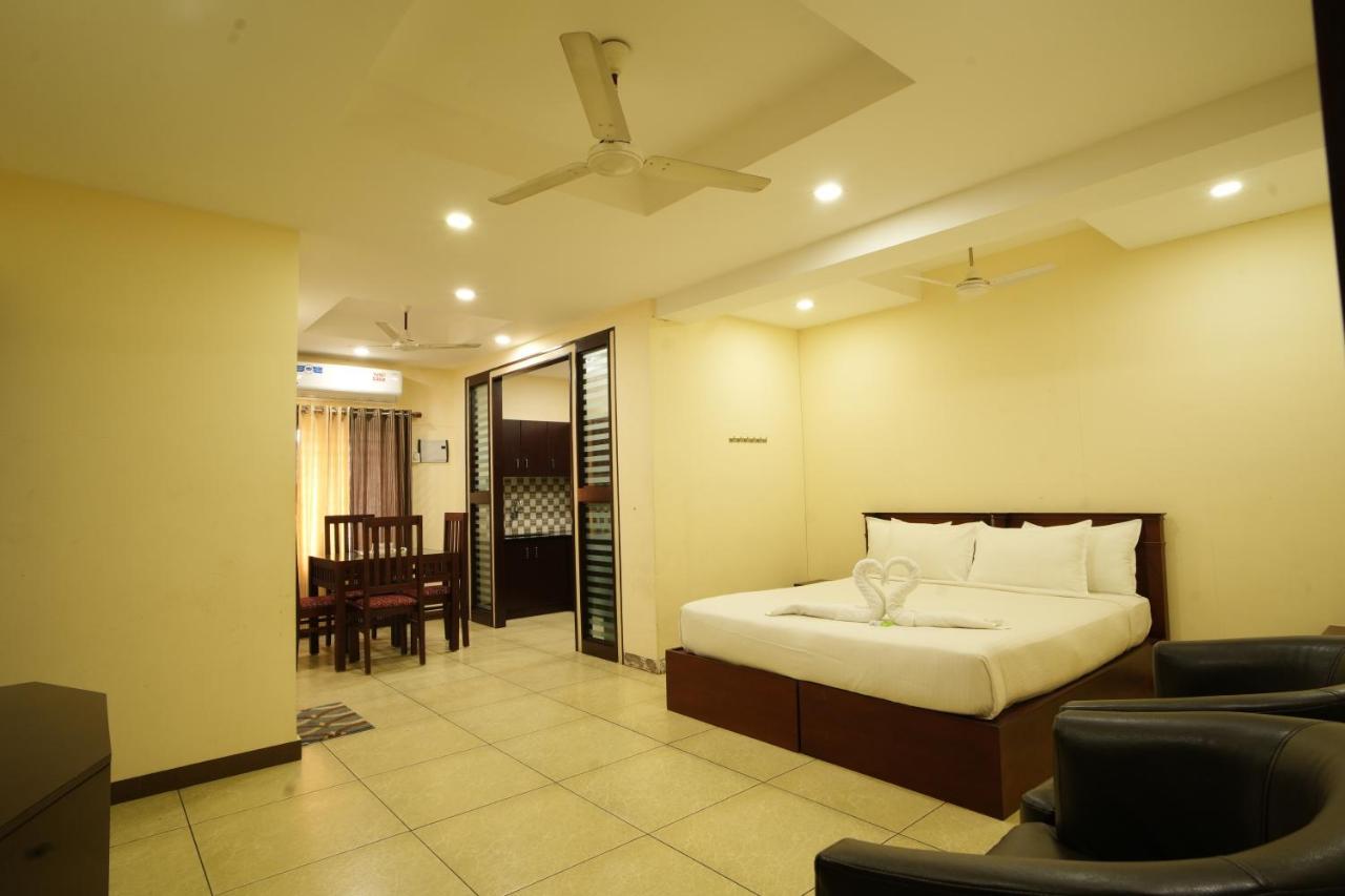 K V Suites Kochi Exterior foto