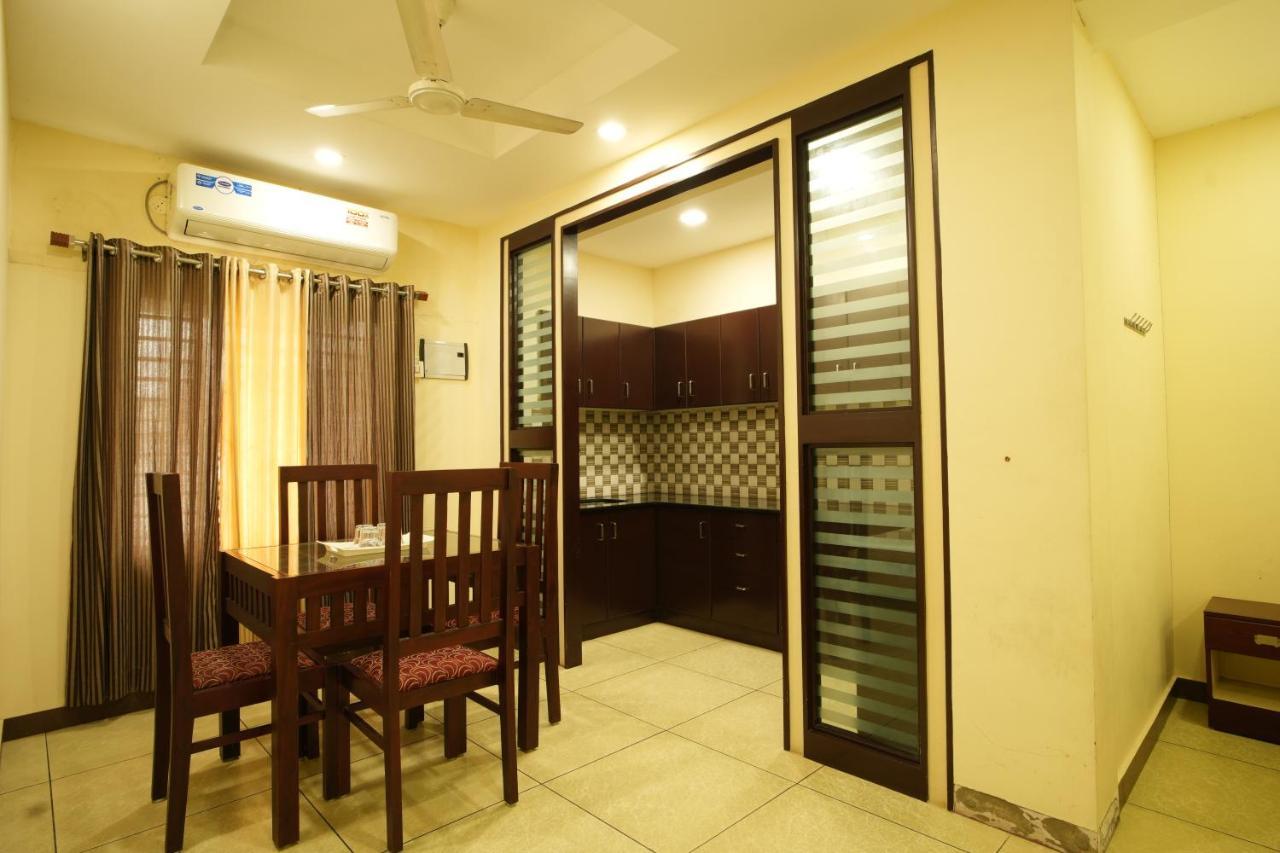 K V Suites Kochi Exterior foto